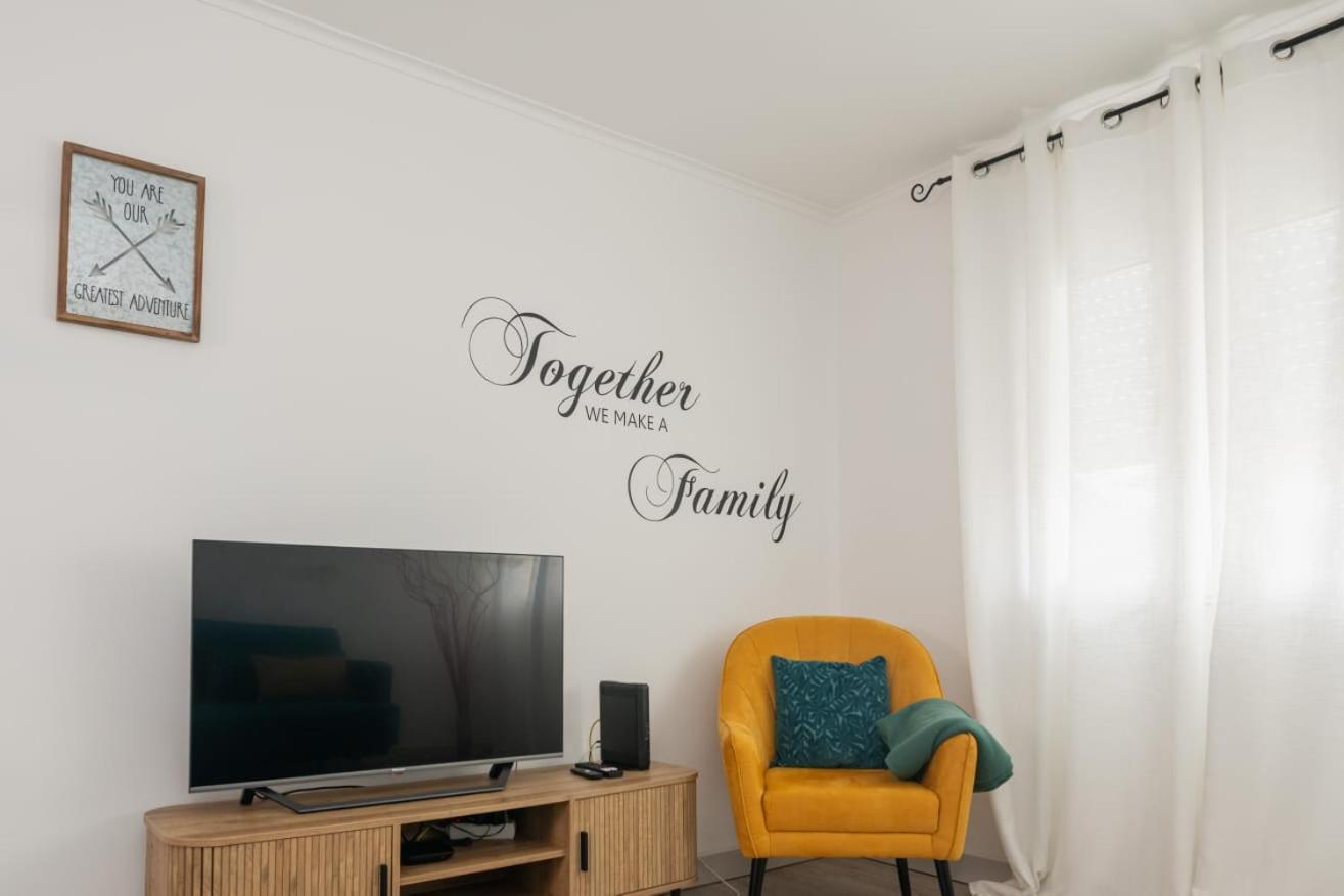 Family Friendly Azorean Apartment Ponta Delgada  Exterior photo